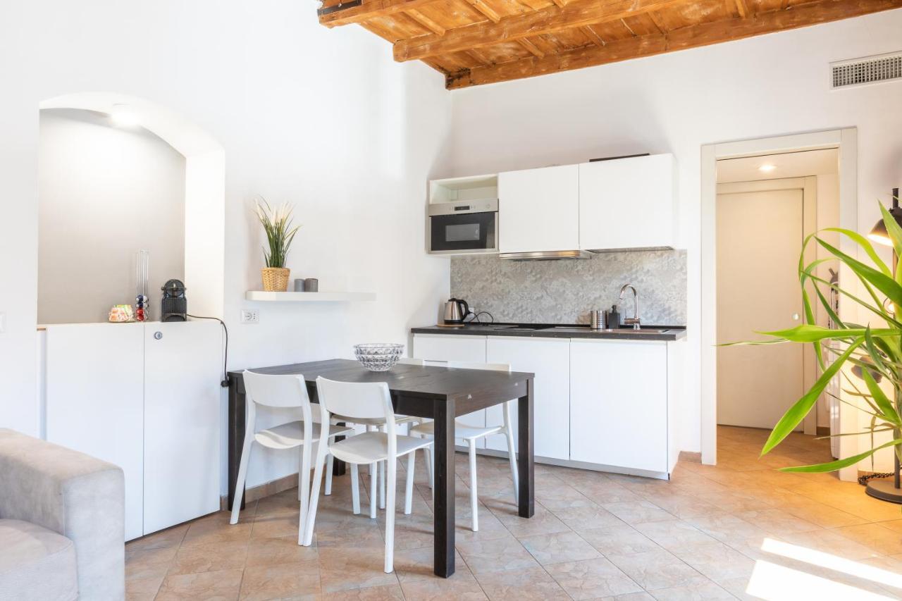 - Alzaia Naviglio Grande Apartamento Milão