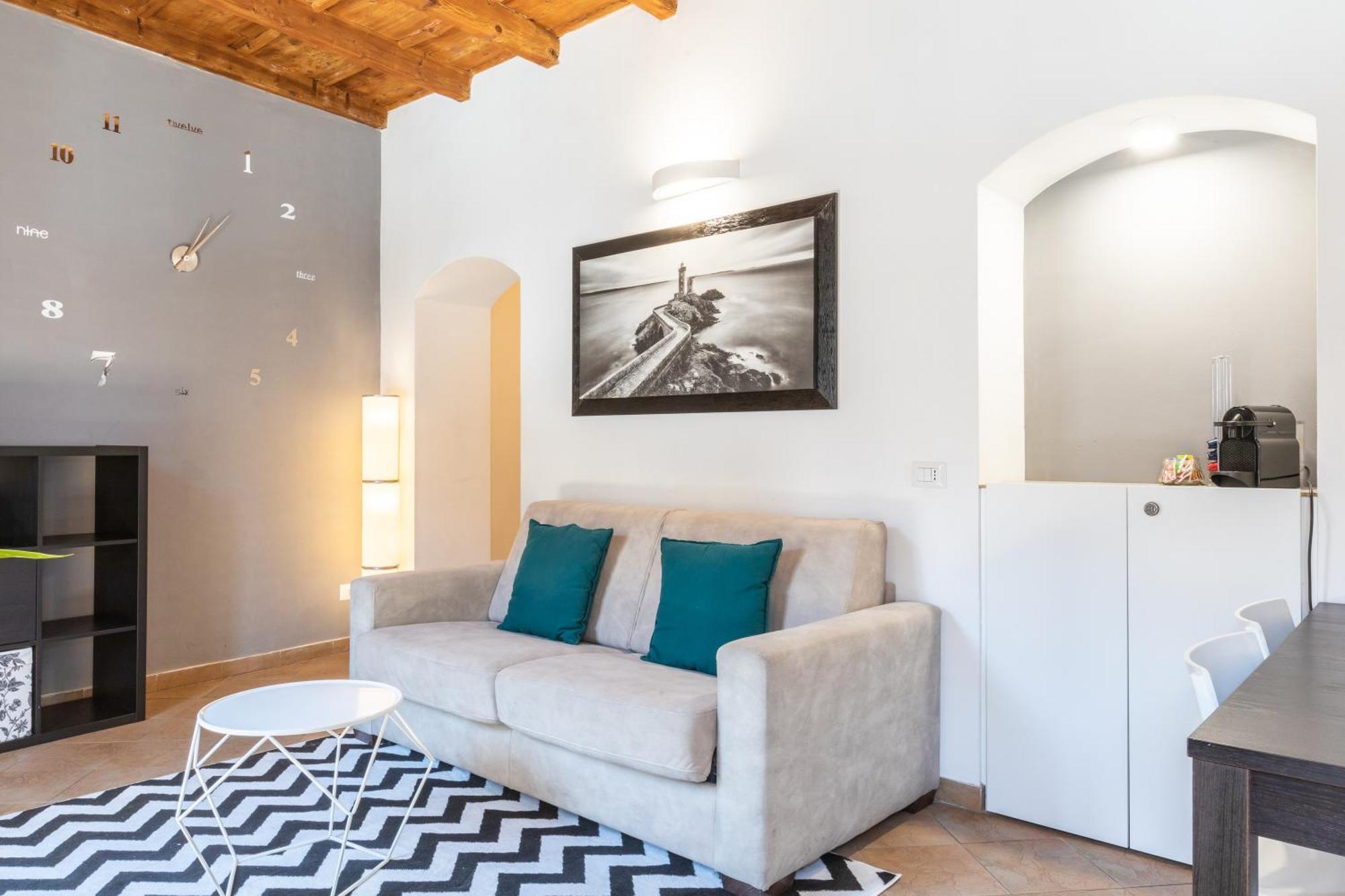 - Alzaia Naviglio Grande Apartamento Milão