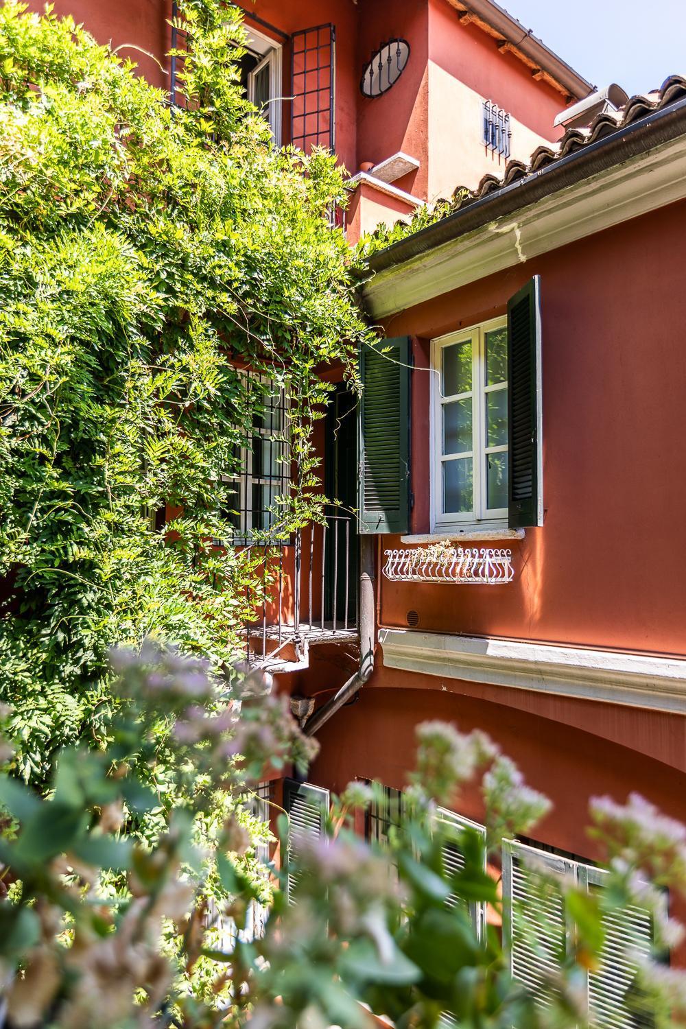 - Alzaia Naviglio Grande Appartement