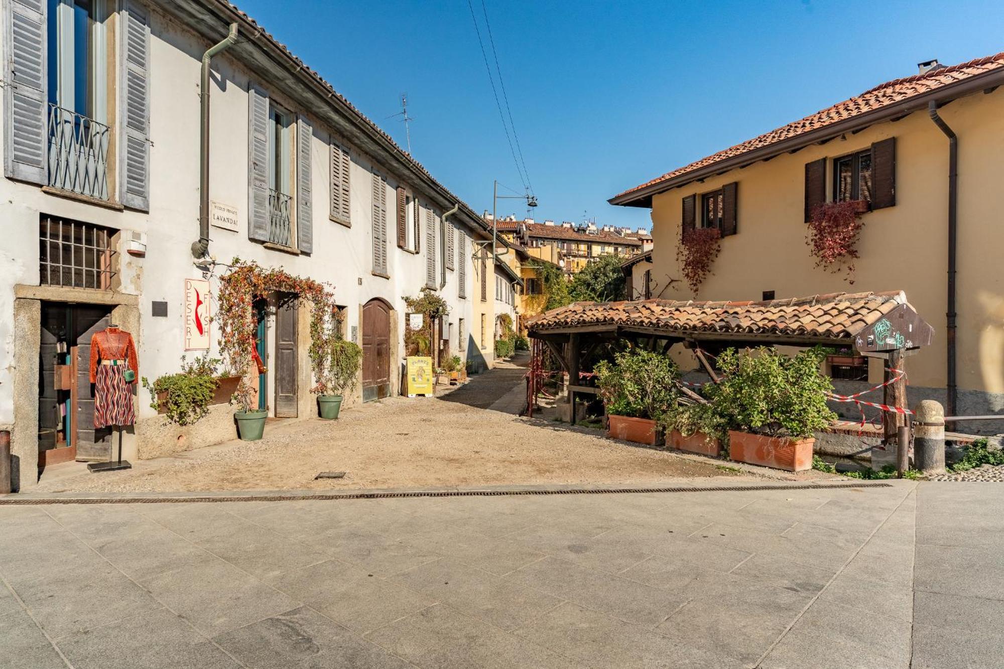 - Alzaia Naviglio Grande Apartamento Milão