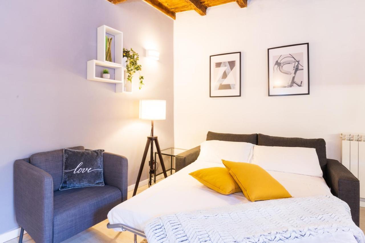 - Alzaia Naviglio Grande Apartamento *
